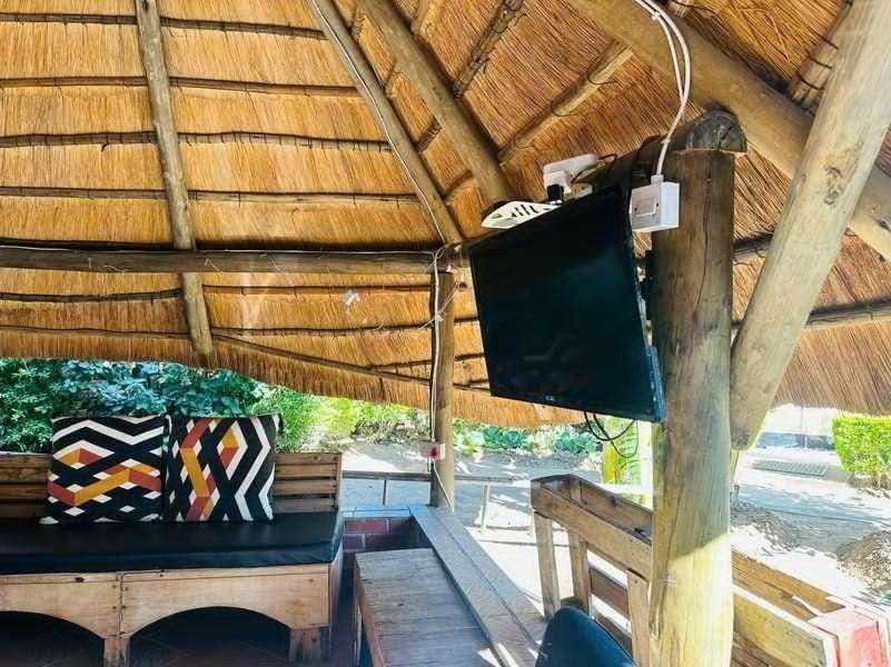 Birdville Bnb Guest House Gaborone Exterior photo