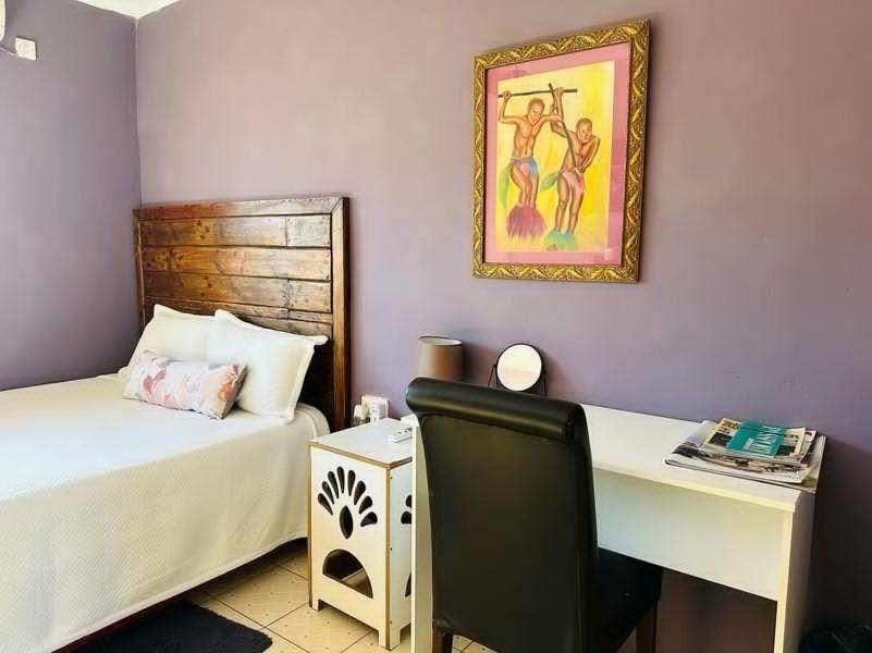 Birdville Bnb Guest House Gaborone Exterior photo