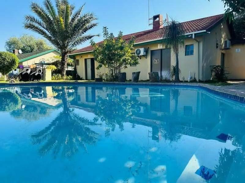 Birdville Bnb Guest House Gaborone Exterior photo